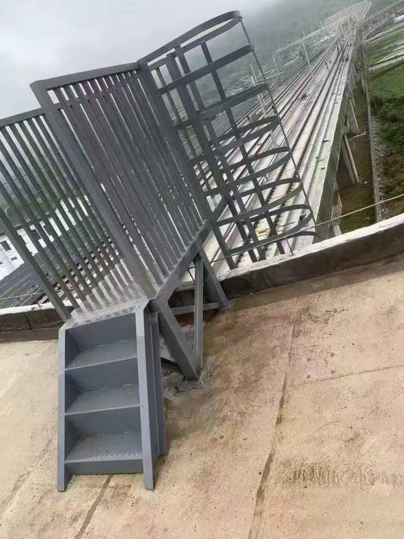 Power plant equipment and tank access